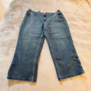 Floral lined medium stone denim jean capris Size 14